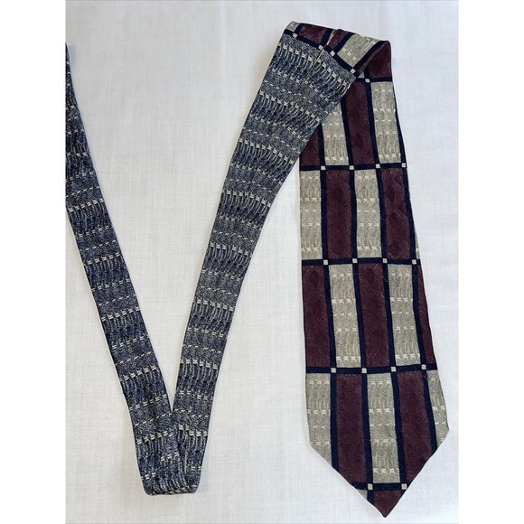 Vollerei Dress Tie Mens Size 58" Red Gray 100% Silk Designer - Picture 4 of 12